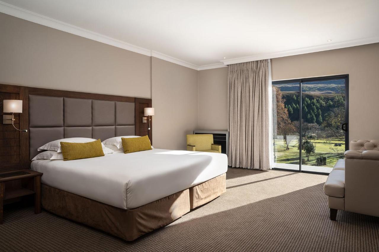 הימוויל Premier Resort Sani Pass מראה חיצוני תמונה