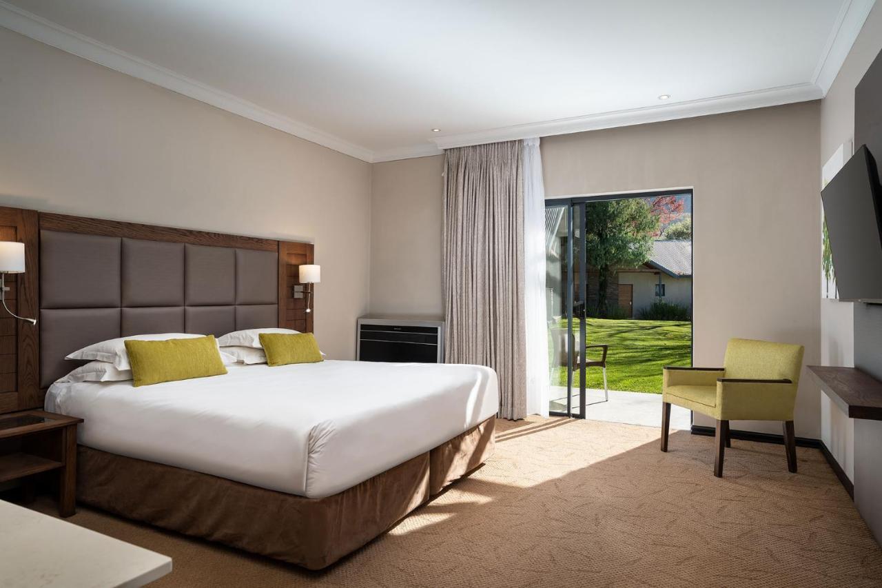 הימוויל Premier Resort Sani Pass מראה חיצוני תמונה