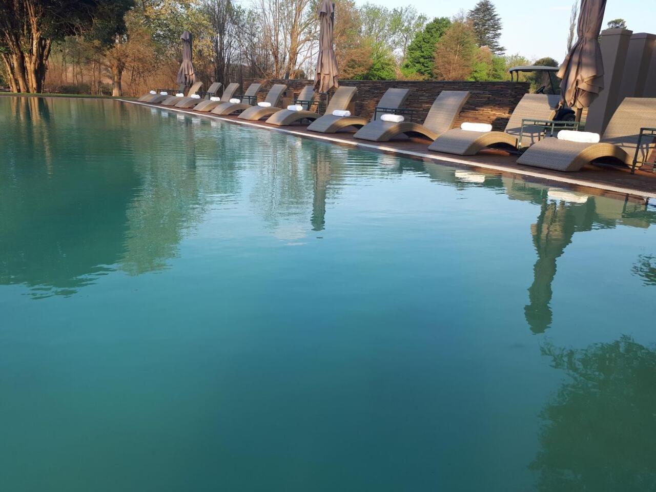 הימוויל Premier Resort Sani Pass מראה חיצוני תמונה