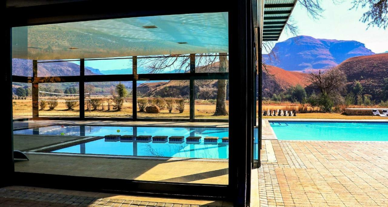 הימוויל Premier Resort Sani Pass מראה חיצוני תמונה