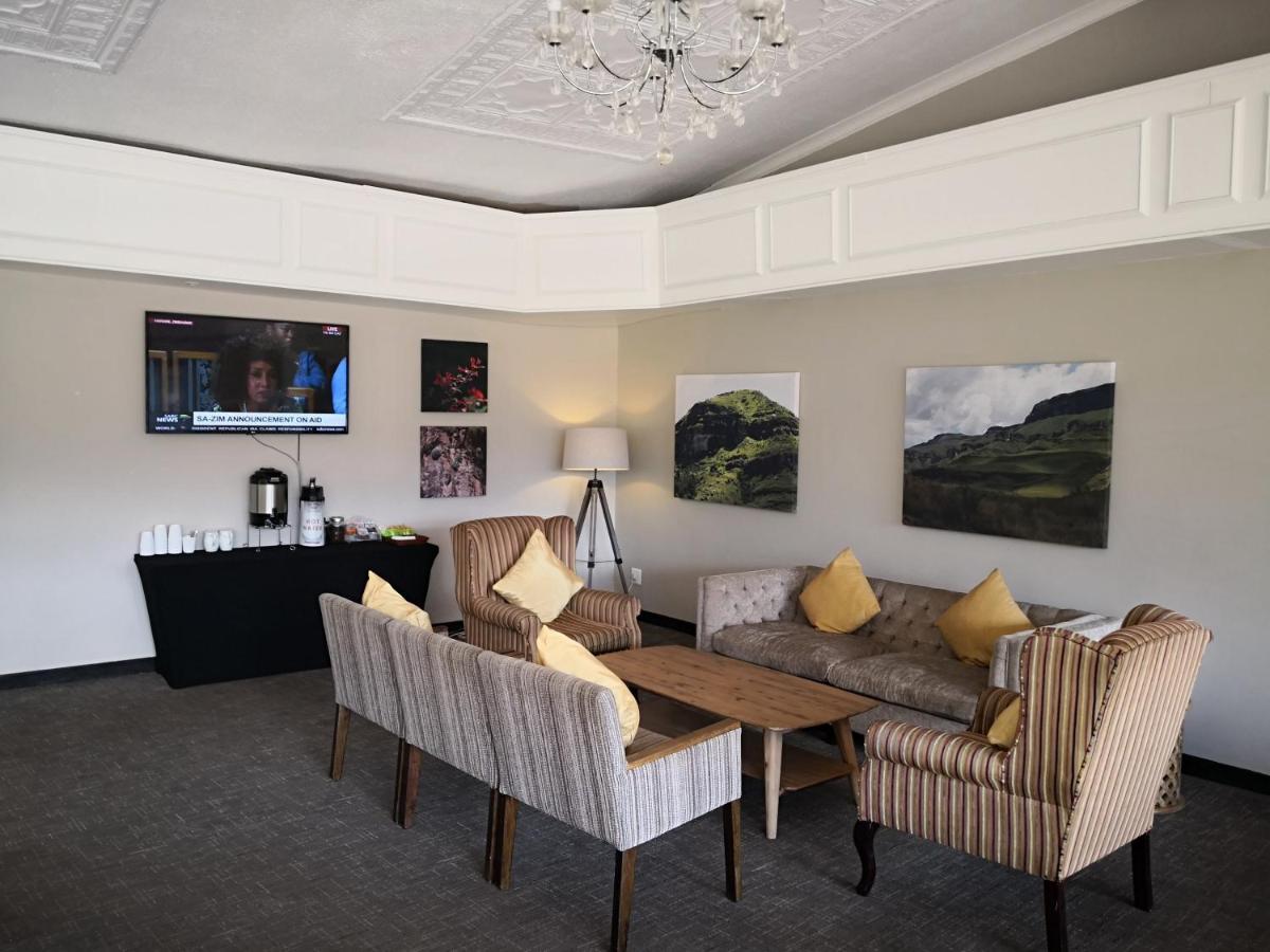 הימוויל Premier Resort Sani Pass מראה חיצוני תמונה
